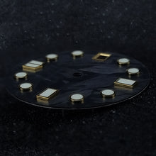 Load image into Gallery viewer, Carbon fiber dial