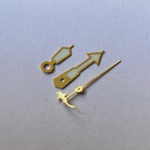 Load image into Gallery viewer, Watch Hand shark
