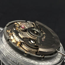Load image into Gallery viewer, Seiko NH35 Automatic Movement

